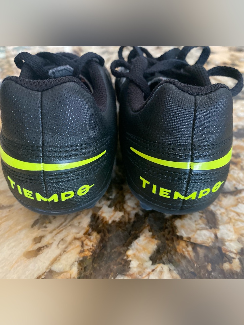 Nike Kids Black and Neon Yellow Soccer Cleats TIEMPO - Picture 5 of 6